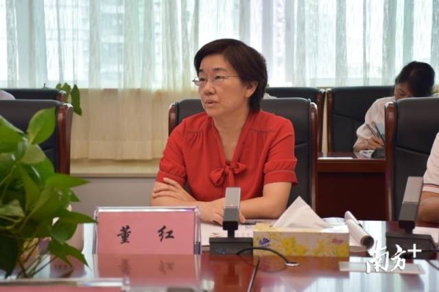 东莞市文广旅体局党组副书记、副局长董红。